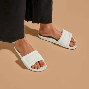 NUEVO CON ETIQUETAS Sandalias OluKai Sunbeam Deslizantes Blanco Off-White EE. UU. 8/UE 38 Soporte de Arco Antideslizantes Cómodas - Imagen 1 de 10