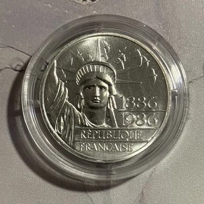 Moneda de plata de 100 francos de Francia 1986 0,434 oz Estatua de la Libertad - Casa de la Moneda de París Foto 1 de 2