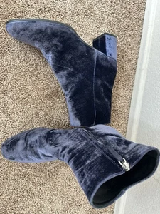 M Gemi Damen 41 / 10,5 Corsa Stiefel Blau Samt Grob Absatz Bootie. Italien/ Retro - Bild 1 von 9