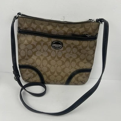 Coach Shoulder Bag ec-22534 Beige Brown Signature F18926 Good Condition PVC - Image 1 of 4