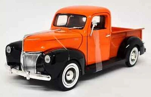 MOTOR MAX TIMELESS LEGENDS 1:18 CAMION FORD PICKUP 1940 ARANCIONE E NERO 73170 - Foto 1 di 5