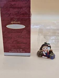 Hallmark Keepsake Ornament Year Dated 2001 - Curious The Elf - - Picture 1 of 7