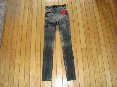 LEGGINGS DE TERCIOPELO PARA DAMA SPANX PALMA OSCURA TALLA XS EXTRA PEQUEÑOS NUEVOS CON ETIQUETAS @ $98.00 Foto 1 de 4