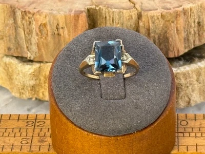 Anillo de oro amarillo macizo de 10 quilates de 3 quilates de iolita con diamantes talla 6,75--2599,25 Foto 1 de 4