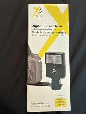 XIT PHOTO CAPTURE THE SPOT DIGITAL SLAVE FLASH INCLUDES CAMERA BRACKET - Image 1 of 3