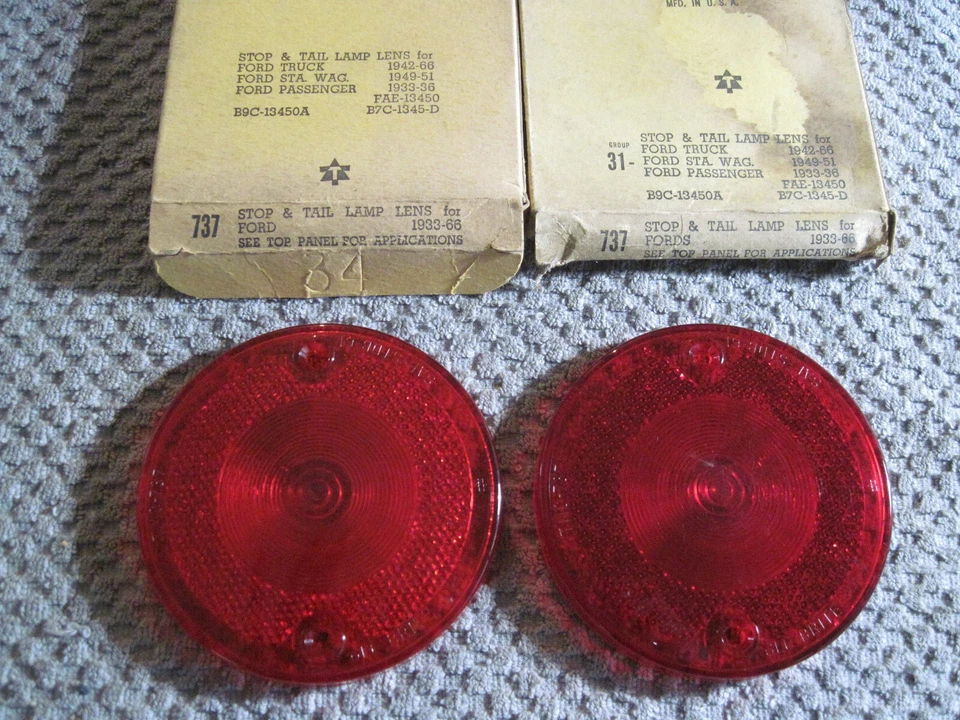 FORD TRUCK 1934 35 36 47 49 50 53 55 56 60 62 1966 LUZ TRASERA LENTE UN PAR Foto 1 de 1