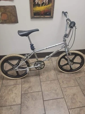 Bicicleta BMX Hutch Pro Raider 1984 de colección hecha en Taiwán Foto 1 de 4