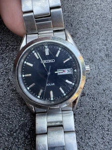 Men's Seiko Solar V158-0AB0 Silver Tone Day Date Watch WORKS - Picture 1 of 9