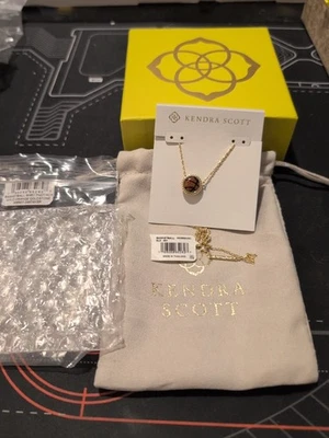 Kendra Scott Basketball Gold Short Pendant Necklace in Orange Goldstone. GLD 801 - Image 1 of 4