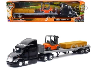PETERBILT 387 TRUCK W/FLATBED BLACK W/FORKLIFT & HAY 1/43 BY NEW RAY 15123 J - Picture 1 of 1