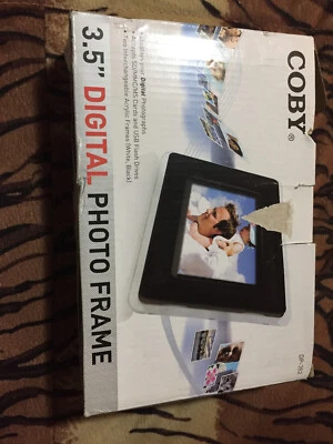 Coby DP-352 3.5" Digital Picture Frame - Image 1 of 4