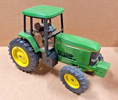 Tractor Ertl John Deere 7800 1992 edición Employee serie 7000 escala 1/16 Foto 1 de 4