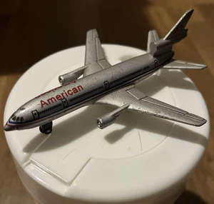 Matchbox Sky Busters United Airlines DC-10 SB13 1973 - Foto 1 di 5