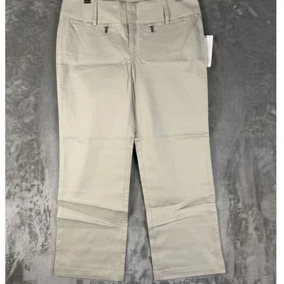 Pantalones cortos de pierna recta de tiro bajo caqui talla 2 de Calvin Klein para mujer Foto 1 de 4