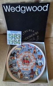 WEDGWOOD 1984 CALENDAR PLATE 10" ORIGINAL BOX DOG BREEDS VGC - Picture 1 of 8