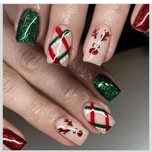 NUEVO CON ETIQUETAS (24) Prensa de Navidad en Uñas Medianas Cuadradas Uñas Falsas con Rojo Brillante Verde - Imagen 1 de 7