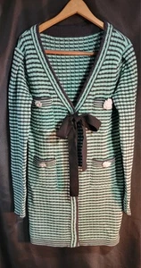 Nuevo Autorretrato Verde Suéter Vestido Joya Botones Mediano Negro Cinta Lazo - Imagen 1 de 16