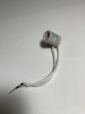 Hampton Bay Hawkins Ceiling Fan Light Kit Bulb Socket Replacement Parts - Image 1 of 4