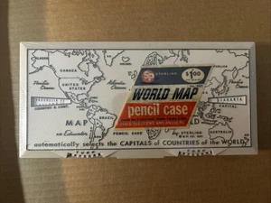 Astuccio portamatite bianco vintage 1960 plastica sterling co-educatore nuovo mappa del mondo paesi - Foto 1 di 4