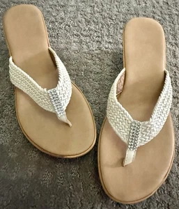 A Giannetti Italian Made Wedge Thong Sandals Ivory Woven Jewels Size 7.5? - Picture 1 of 14