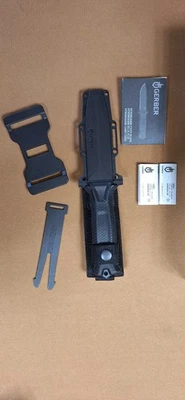 Authentic Gerber StrongArm Fixed Blade Knife Black 30-001038N - Image 1 of 4