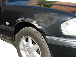 Elargisseurs d'Ailes Mercedes - Benz W202 C-klasa 1993-2000 - Imagen 1 de 4