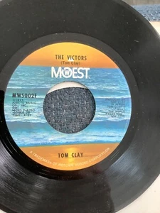Tom Clay. What the world needs now. The Victors. 7” vinyl. 1971. Moest - Imagen 1 de 4