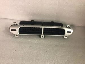2012-2015 Chevrolet Camaro AC Heater Vent Louvre 20965303 New OEM - Picture 1 of 5
