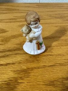 Enesco Aufwachsen Geburtstag Mädchen Alter 1 Brünette Braune Haare mit Bär 1982 144 - Bild 1 von 3