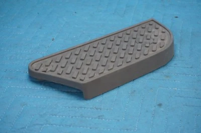 Lexus LX470 Rear Passenger Side Floor Mat Plate Gray 58625-60020 1998-2007 OEM - Image 1 of 4