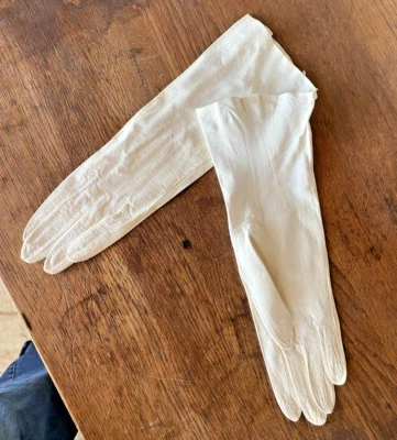 De Colección Marfil KISLAV Francia Niños Guantes de Cuero 3/4 Largo Años 50 Costura Superior 5.5-6 Foto 1 de 4