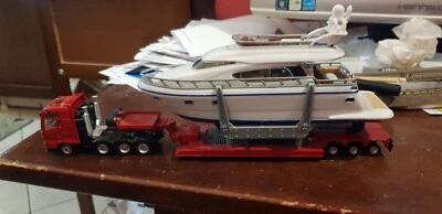 SIKU 1/87 1849 TIR VOLVO MAN TRASPORTI PESANTI CON CARICO DI YACHT VERY GOOD - Immagine 1 di 4
