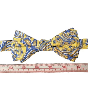 Croft and Barrow Bow Tie Classic Adjustable Silk Paisley Blue Yellow Up To 20” - Picture 1 of 8