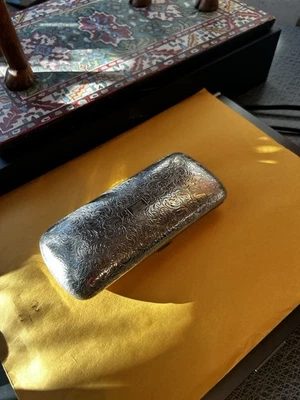 Estuche para gafas vintage plateado, grabado a mano | forrado de terciopelo | Art Deco Foto 1 de 4
