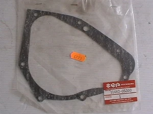 GENUINE SUZUKI MAGNETO COVER GASKET 11483-05300 DR125 GN125 GS125 GZ125 DR200 ++ - Picture 1 of 2