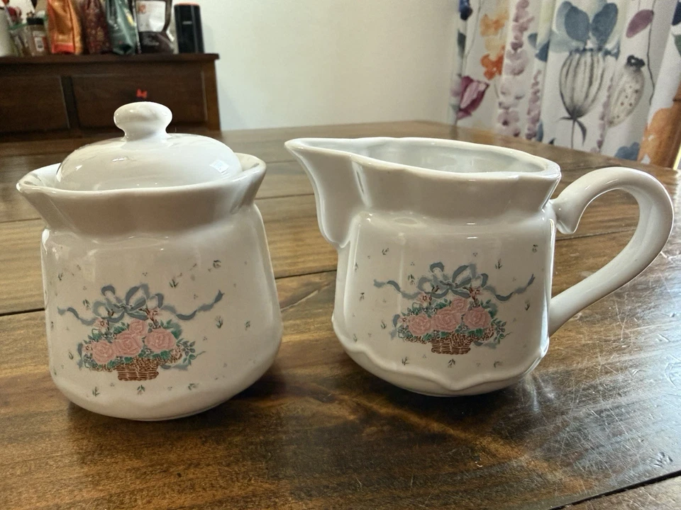 Juego de crema y azúcar vintage  Foto 1 de 4