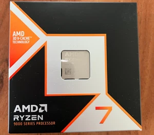 AMD Ryzen 7 9800X3D (8x 4.2 GHz) 96MB L3 Cache Sockel AM5 CPU BOX Neu & OVP 19% - Bild 1 von 2