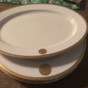 Manufacturers Hanover Trust- Gold Plated Dinner Plate Set - Picture 1 of 9