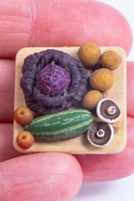 Dollhouse Miniatures 1/2" Half Inch Scale Wooden Cutting Board w/ Vegetables