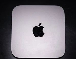 (BUNDLE) 2018 Apple Mac Mini (MRTT2LL/A) - Core i5 3.0GHz, 8GB RAM, 256GB SSD - Afbeelding 1 van 7
