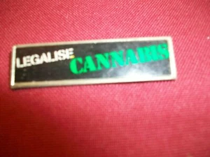 VINTAGE 1970er LEGALIZE CANNABIS ANSTECKNADEL AUS UK - Bild 1 von 1