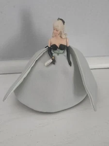 2004 BARBIE FASHION MODEL COLLECTION Hallmark Keepsake Ornament ONLY - Picture 1 of 8