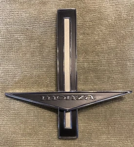 Chevrolet Corvair Monza años 60, insignia de metal, nuevo de stock - Imagen 1 de 6