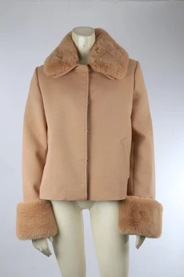 Jaqueta LOVE TOKEN bege camelo gola de pele sintética manga longa tamanho P - Imagem 1 de 4