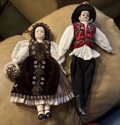 Disfraz Húngaro Folclórico Cuentas Hombre y Mujer Muñecas Porcelana/Muy Bonitos Detalles Foto 1 de 4