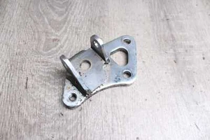 Piastra Di Supporto Per Pedane Posteriori Sinistra Honda VT 600 C PC21 88-00 - Foto 1 di 2