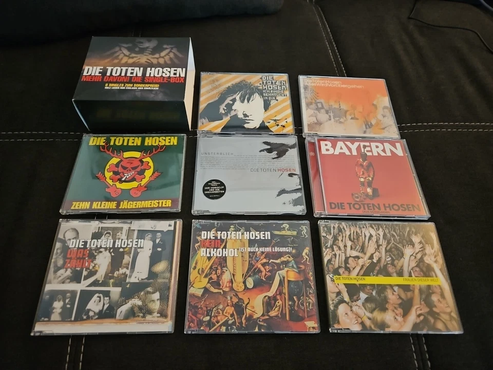 8 CD's/CDs: Die Toten Hosen - Mehr Davon! Die Single-Box (Singles, 2008) - Bild 1 von 1