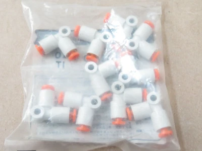 (10) SMC Push Connect Elbow Fitting 1/8" x 1/8" 90 degree pneumatic air spore - Image 1 of 2