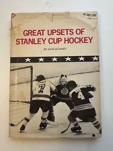 Great Upsets Of Stanley Cup Hockey Hardcover By John Devaney 1976 Garrard - Imagen 1 de 4