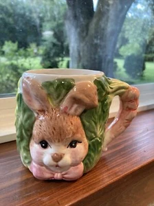 Kaninchen Kaffee Tee Tasse Porzellan groß Karottengriff Sammlerstück dekorativ 4" - Bild 1 von 5